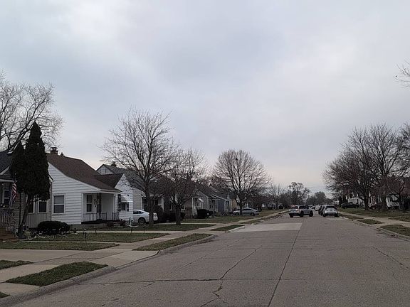 4th image of 23170 Normandy Ave