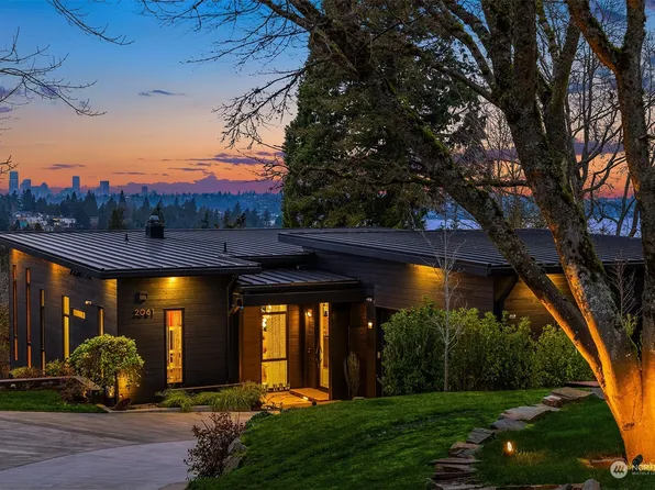 2061 82nd Avenue SE, Mercer Island, WA 98040