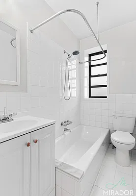 Rented by Mirador Real Estate | media 5