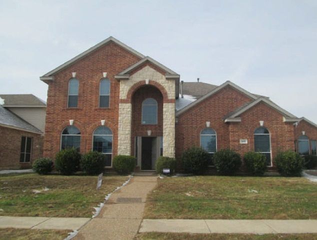 1st image of 801 Camellia Ct