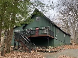 109 Fall Ct, Dingmans Ferry, PA 18328