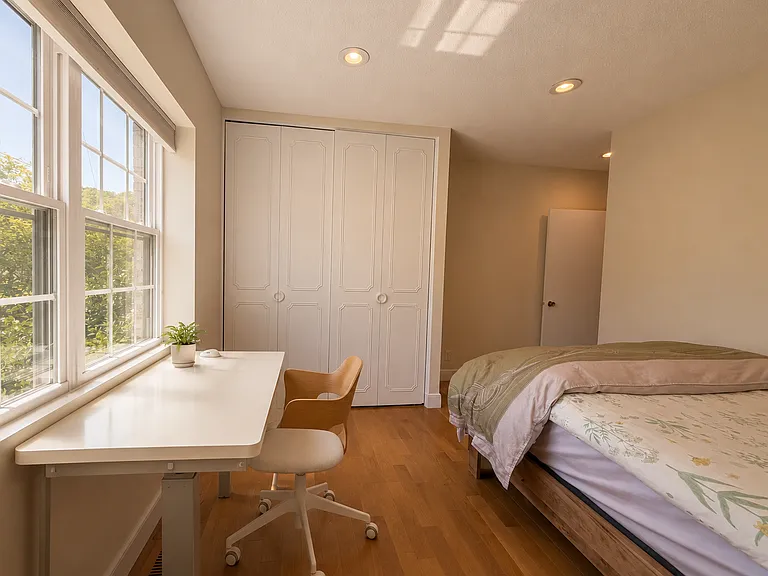 30 Lake Shore Ct #1 — Photo 9