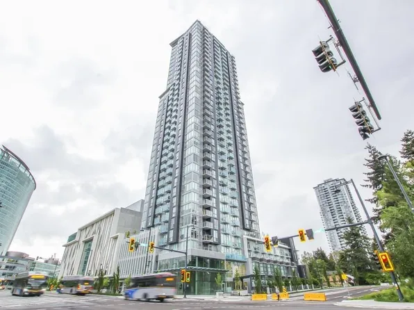 13438 Central Ave #1612, Surrey, BC V3T 0N2