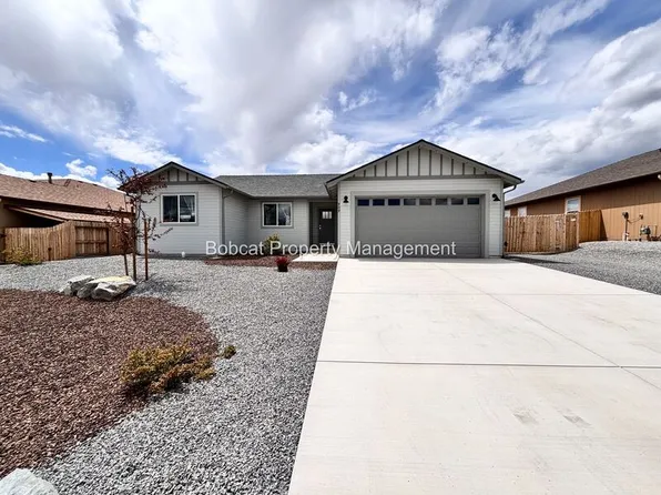 909 Saltbrush Rd, Dayton, NV 89403