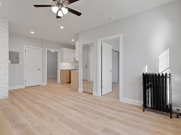 4th image of 1629 W Chase Ave APT 3C