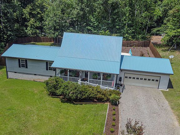 3rd image of 9 Ballard Dr