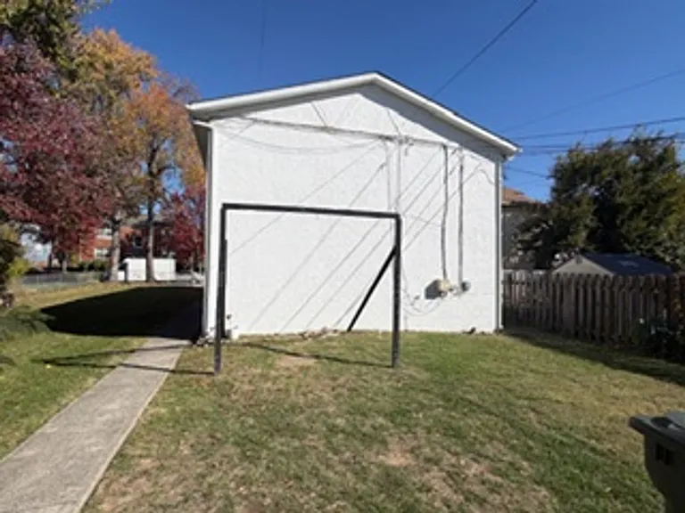 2637 Adams Ave — Photo 4