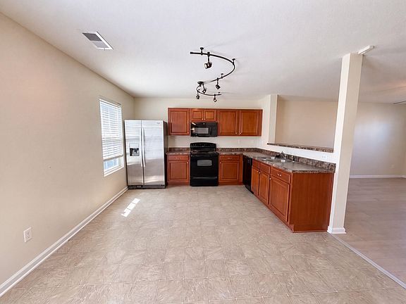 2nd image of 2516 Boxford Ln