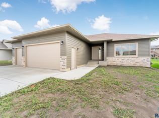8909 W Rathburn St, Sioux Falls, SD 57106