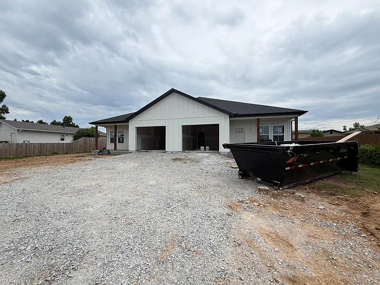1308 W Beech Dr #A — Photo 3