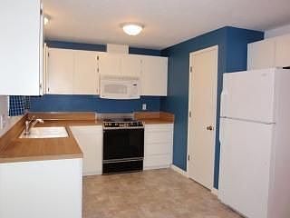 5th image of 3513 NE Olympic St