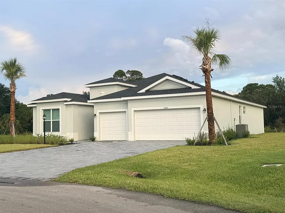 17426 Saddleback Loop