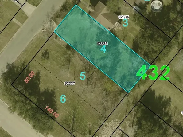 916 18th St, Port Arthur, TX 77640