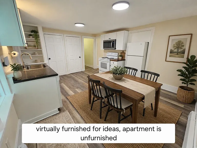 414 N State St #1/2 — Photo 9