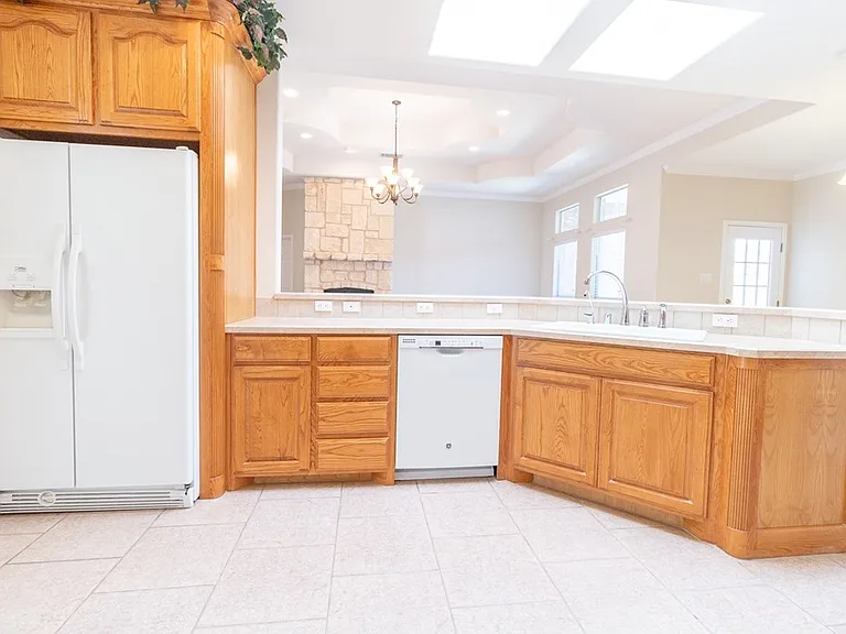 4906 Quartz Ln — Photo 8