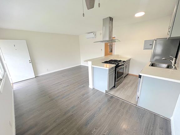4th image of 1521 12th St APT 7