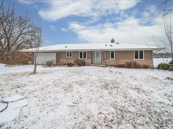 10705 Old Rockford Rd, Plymouth, MN 55441