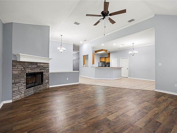 4th image of 8302 Hailey Ct