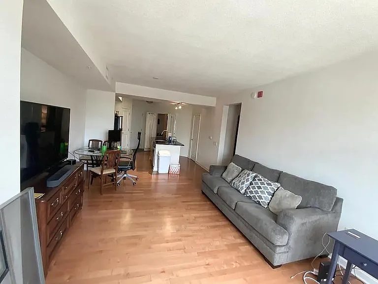 475 K St NW #814 — Photo 2