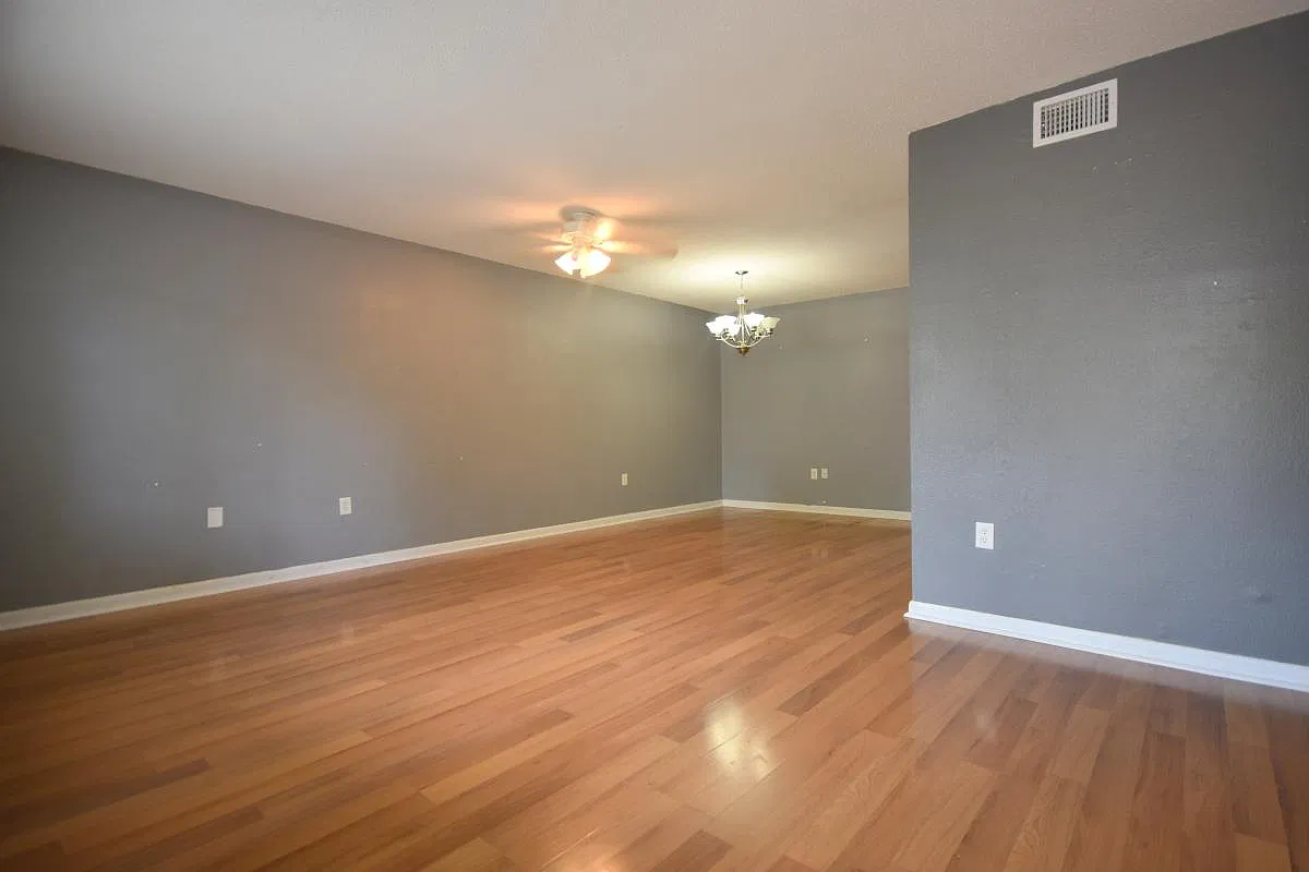 501 SW 75th Street — Photo 2
