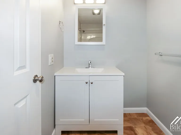 Prospect Street Apartments — Photo 20