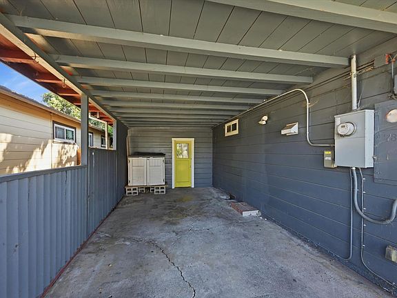 4th image of 736 Brigham Avenue