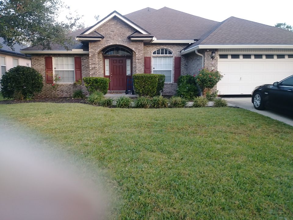 1st image of 636 Chestwood Chase Dr