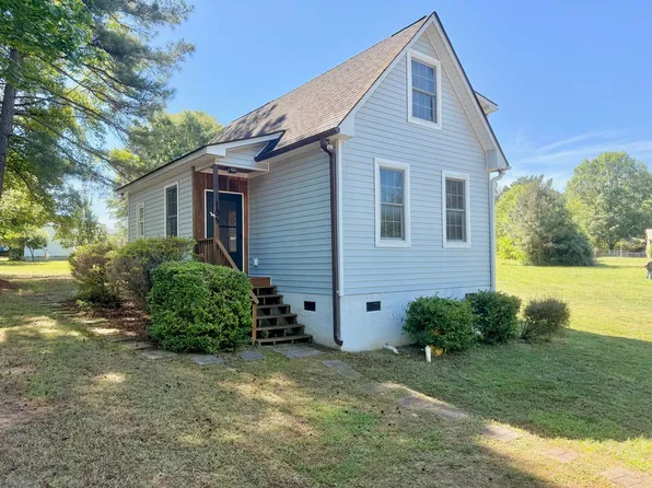 105 Quail Springs Ct, South Hill, VA 23970
