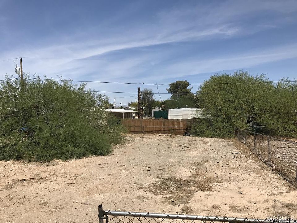 2nd image of 741 Swan Dr