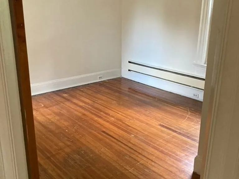 512 Wallace Ave — Photo 8