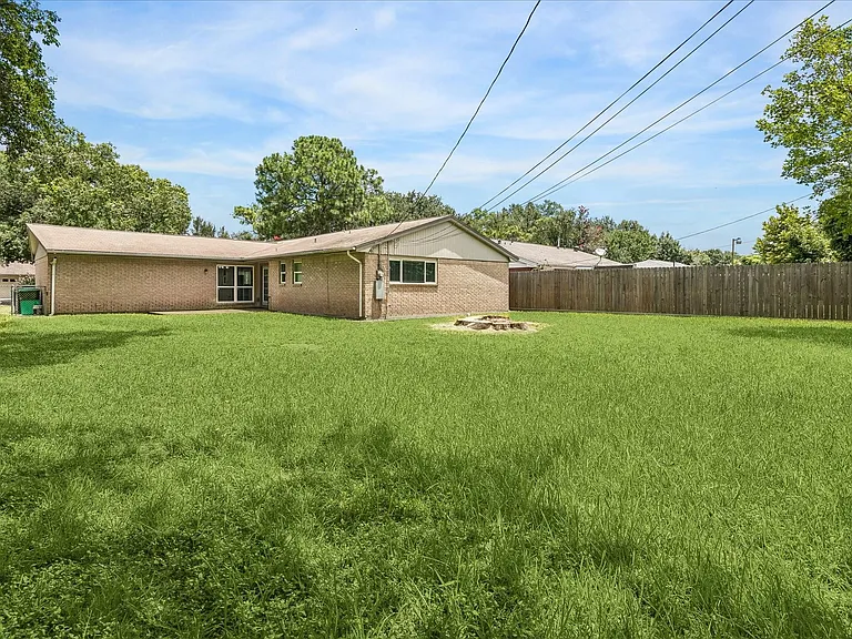 5827 Southminster Dr — Photo 5