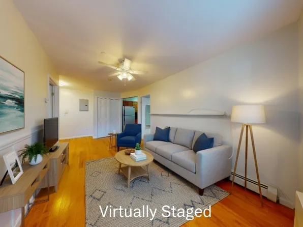 420 42nd Street image 2 of 22