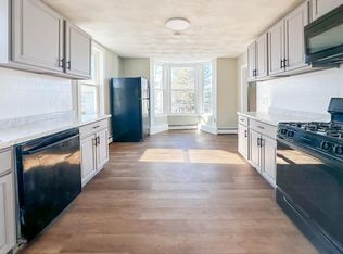 83 Oakland Ave #2, Providence, RI 02908