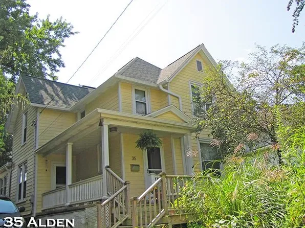 35 Alden Ave, Platteville, WI 53818