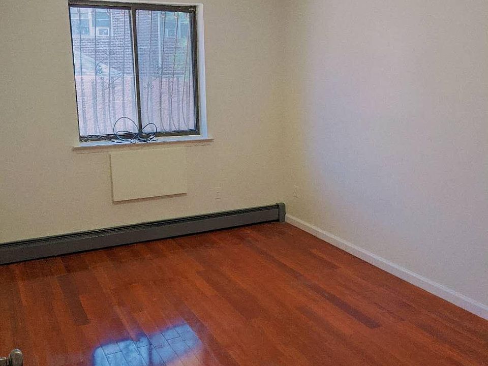 1st image of 6139 168th St Floor 1