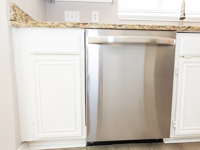 6718 Scarlet Dr — Photo 12