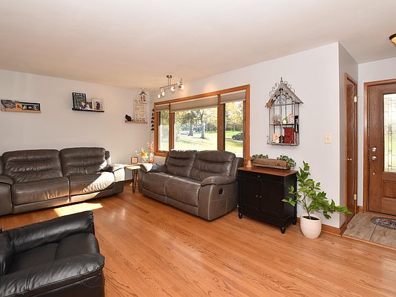 4th image of 10532 Parklane Ct