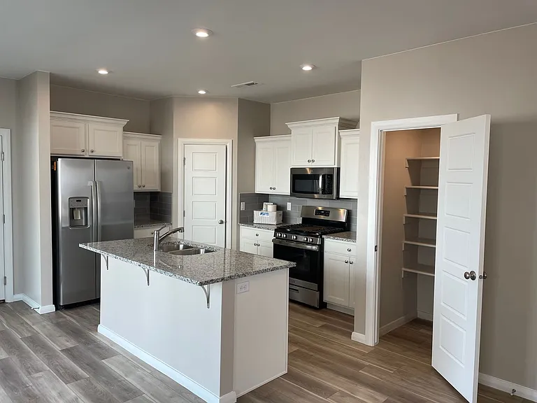 750 W Scarlet Hill Dr — Photo 6