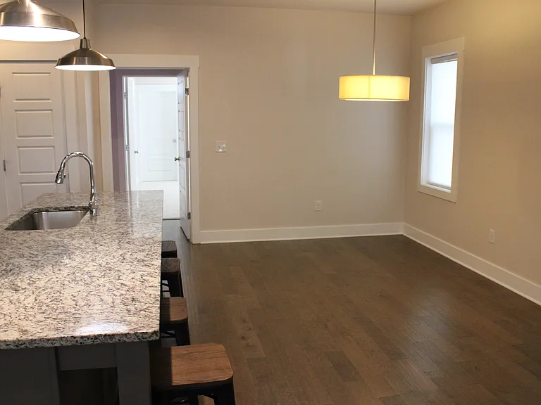 1521 Rhodeschool Dr — Photo 4