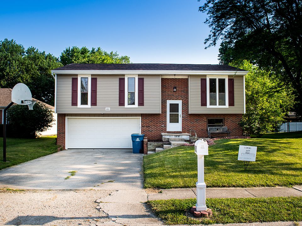 1st image of 880 Lantern Dr