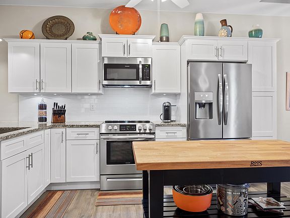 5th image of 2786 SW Feroe Avenue