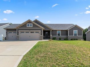 248 Auburn Ridge Dr, Troy, MO 63379