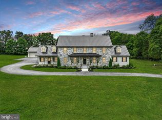 160 Vida Ln, Dover, PA 17315