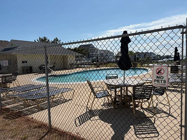 2 bed, 1.5 bath, 996 sqft, $1,995 — Photo 3