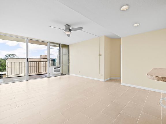 5th image of 95-2057 Waikalani Pl #1