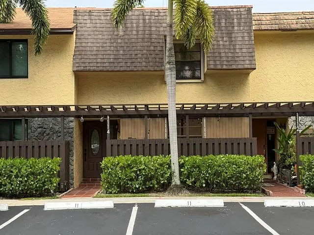 1114 NW 79th Dr
