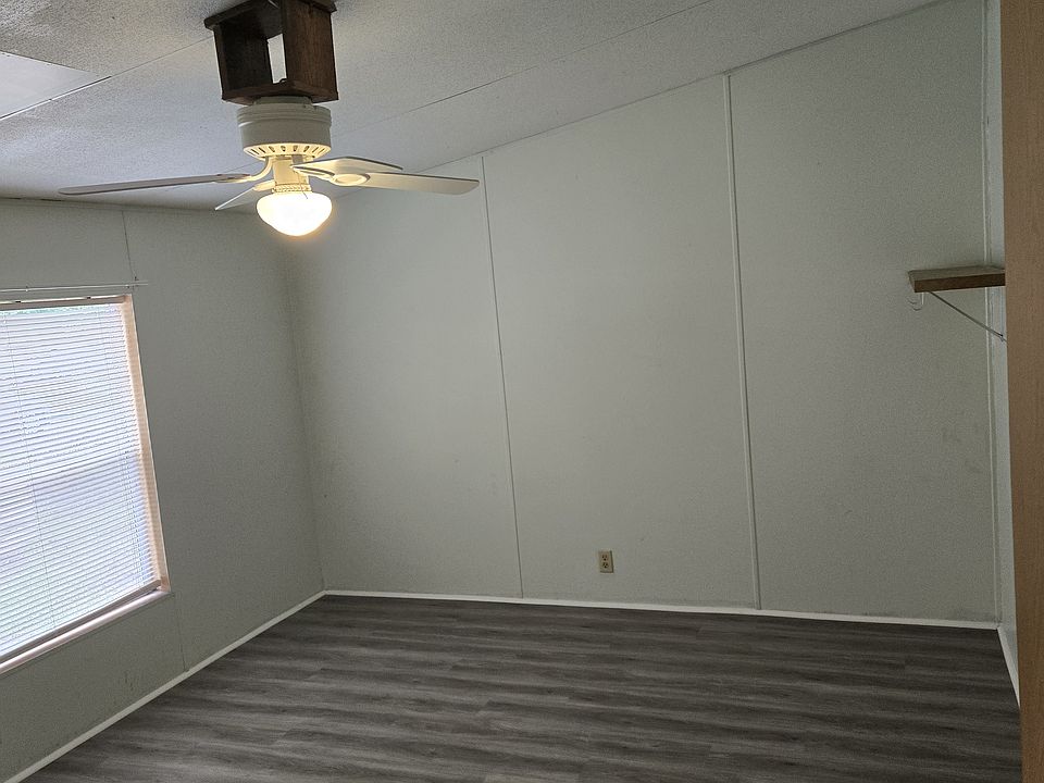 1st image of 287 Lynn Dr
