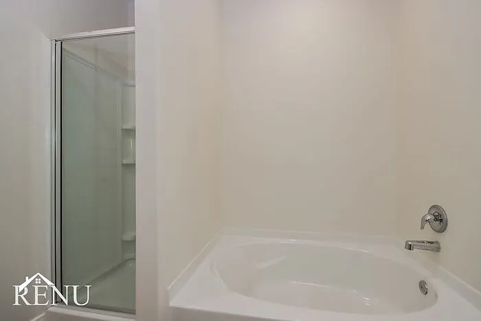 10458 Sweetwater Creek Dr — Photo 13