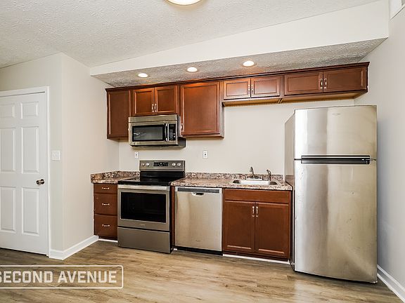 5th image of 1796 Mellwood Ave