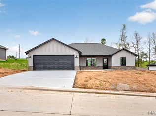4098 Chapel Ridge Dr, Jackson, MO 63755